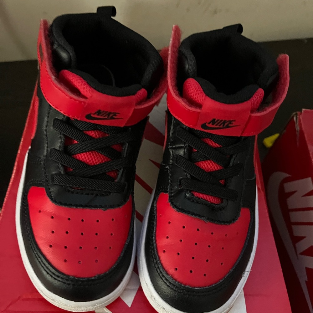 Nike sneakers kids